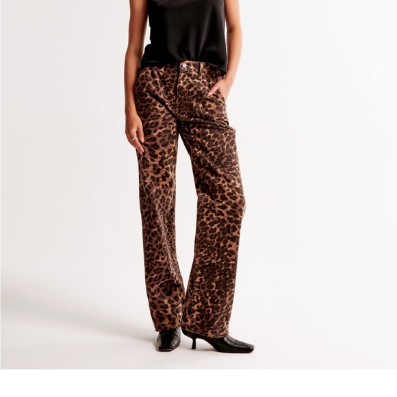 Abercrombie & Fitch Denim - Abercrombie & Fitch | Leopard Slouchy Jean | Size 26